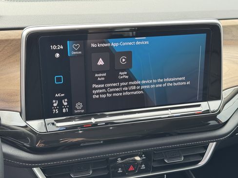 Used 2025 Volkswagen Atlas SE image 26