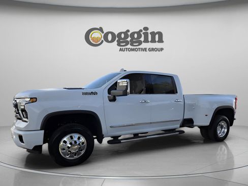 New 2026 Chevrolet Silverado 3500 High Country w/ High Country Premium Package image 1