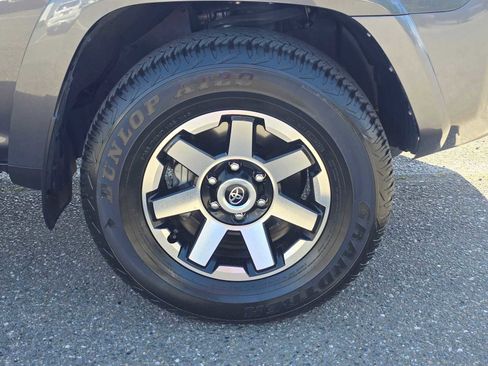 Certified 2023 Toyota 4Runner TRD Off-Road Premium w/ Off Road Premium Plus Package AWD/4WD image 9