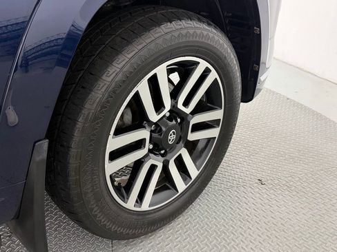 Used 2015 Toyota 4Runner Limited AWD/4WD image 60