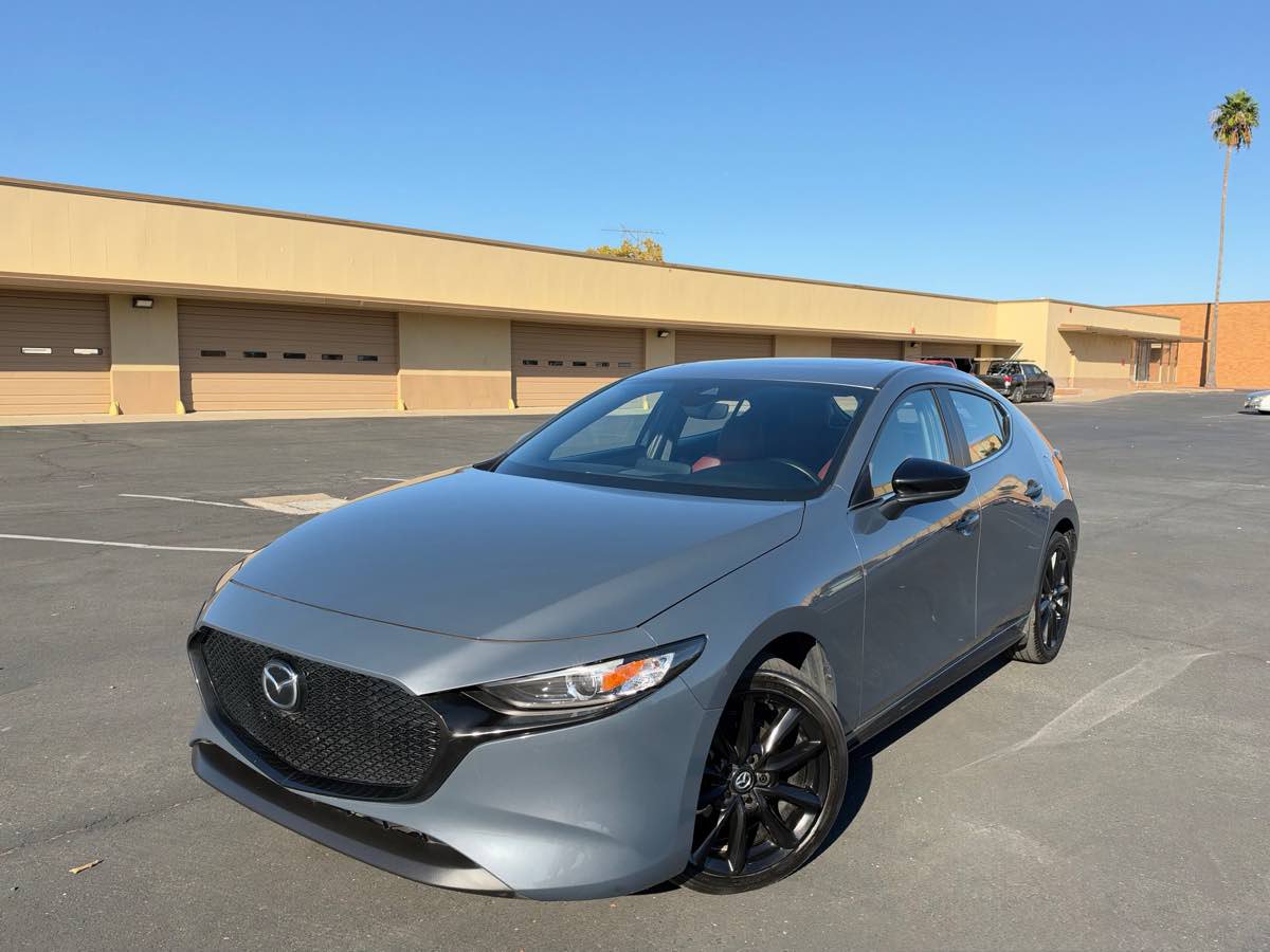 Used 2023 MAZDA MAZDA3 s FWD image 3