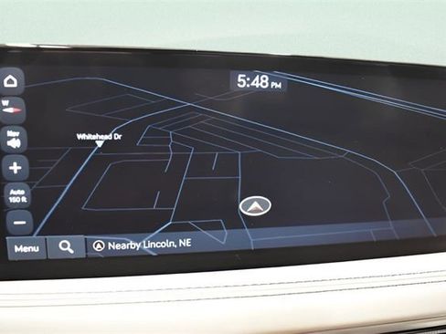 Used 2025 Genesis G70 2.5T image 28