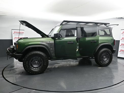 Used 2024 Ford Bronco Everglades image 43
