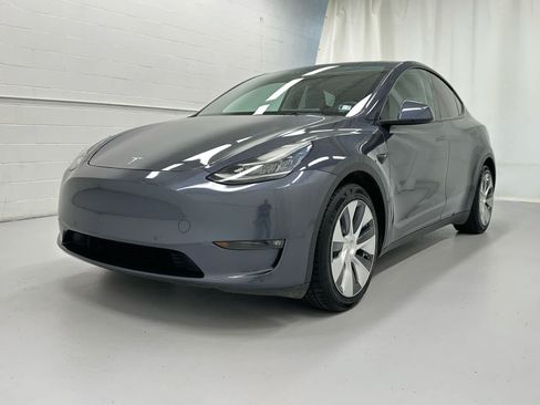 Used 2021 Tesla Model Y Long Range AWD/4WD image 4