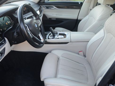 Used 2016 BMW 740i RWD image 9