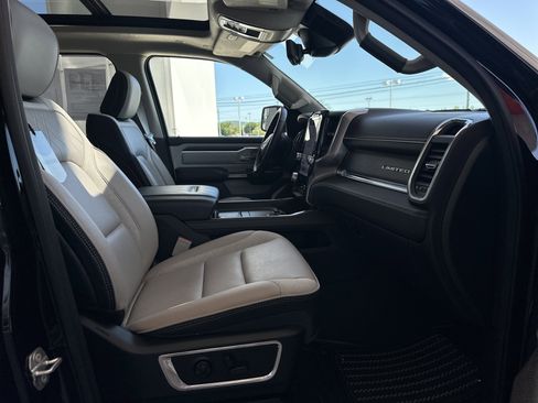 Used 2024 RAM 1500 Limited AWD/4WD image 16