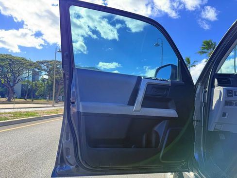 Used 2011 Toyota 4Runner SR5 image 12