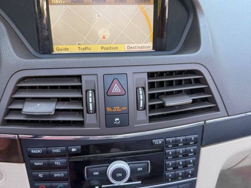 Used 2011 Mercedes-Benz E 350 Cabriolet image 22