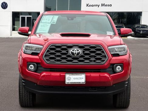 Used 2022 Toyota Tacoma TRD Sport image 9