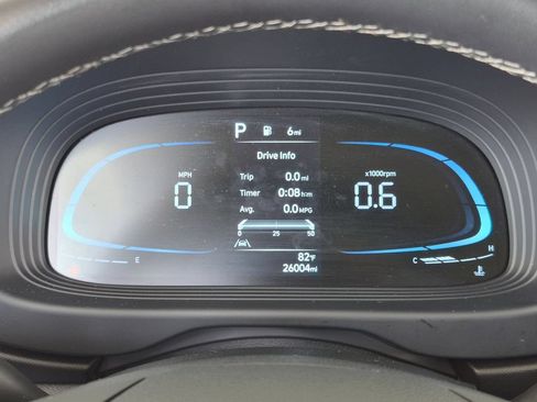 Used 2025 Hyundai Venue SEL FWD image 13