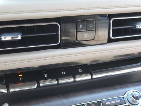 Used 2022 Lincoln Aviator Reserve w/ Equipment Group 201A AWD/4WD image 27