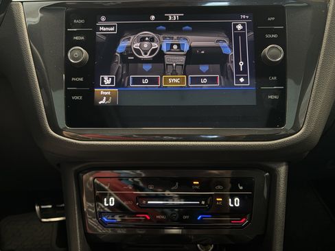 Used 2024 Volkswagen Tiguan SE R-Line image 13