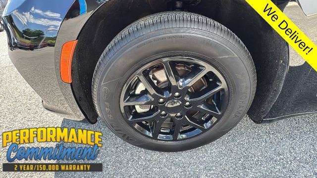 Used 2025 Chrysler Pacifica Select FWD image 11