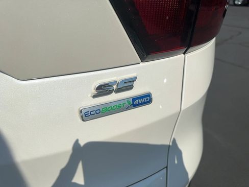 Used 2019 Ford Escape SE w/ SE Sport Appearance Package AWD/4WD image 6