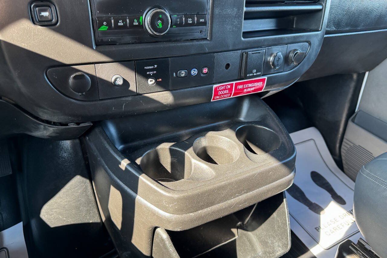 Used 2018 Chevrolet Express 2500 LS w/ Driver Convenience Package RWD image 24