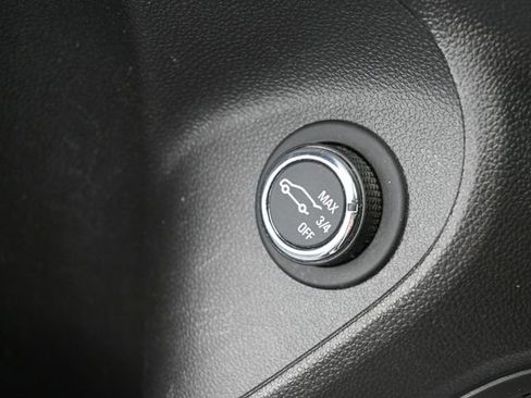 Used 2023 Buick Encore GX Select FWD image 40
