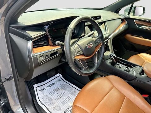 Used 2021 Cadillac XT5 Premium Luxury FWD image 10