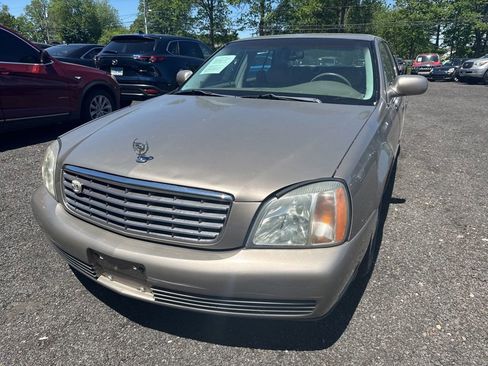 Used 2004 Cadillac De Ville image 2