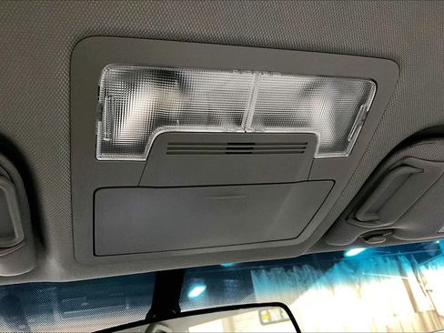 Used 2016 Toyota Camry LE image 34