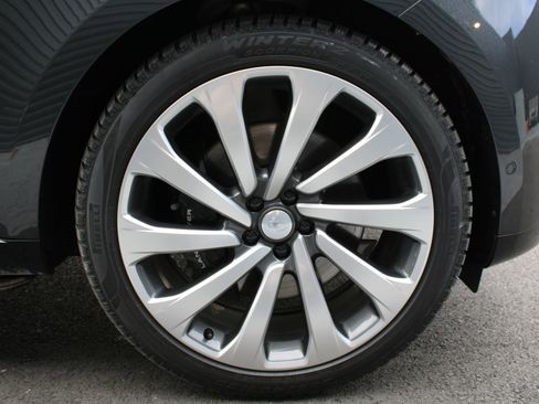 Used 2025 Land Rover Range Rover Long Wheelbase Autobiography image 31