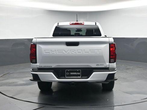 Used 2024 Chevrolet Colorado LT image 8