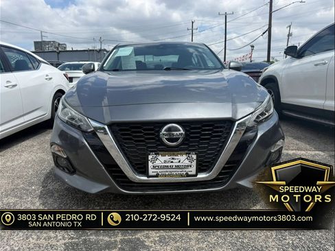 Used 2020 Nissan Altima 2.5 SL FWD image 2