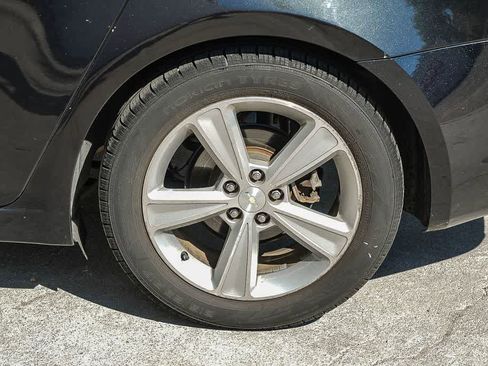 Used 2016 Chevrolet Cruze LT image 11