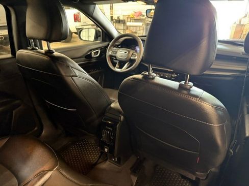 Certified 2025 Jeep Compass Trailhawk AWD/4WD image 18