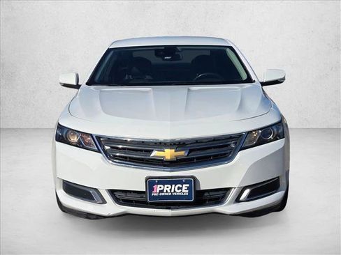 Used 2016 Chevrolet Impala LT w/ Convenience Package image 2
