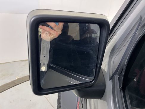 Used 2022 Jeep Wrangler Unlimited Rubicon w/ Cold Weather Group image 41