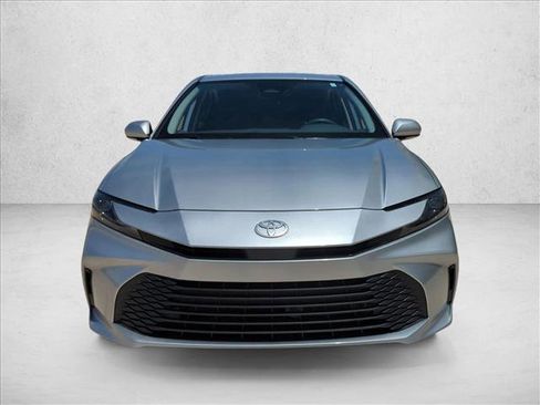 Used 2025 Toyota Camry LE w/ Convenience Package FWD image 2