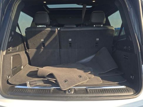 Used 2023 Jeep Grand Wagoneer Series II image 17