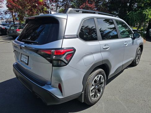 New 2026 Subaru Forester Premium AWD/4WD image 4
