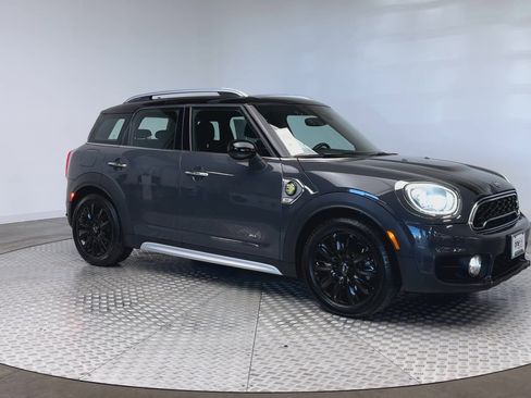 Used 2019 MINI Cooper Countryman SE w/ Premium Package image 2
