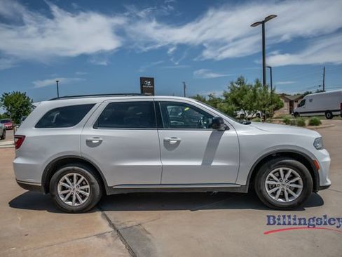 Used 2023 Dodge Durango SXT RWD image 6