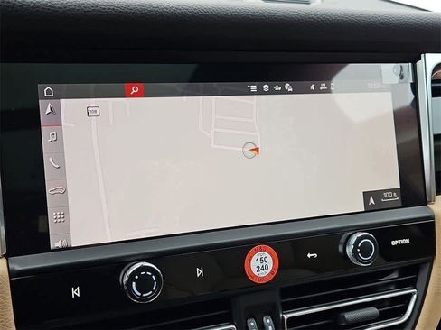 New 2026 Porsche Macan image 14