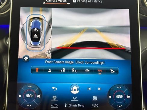 Used 2022 Mercedes-Benz SL 55 AMG 4MATIC w/ Driver Assistance Package image 22