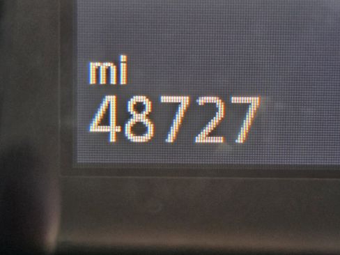 Used 2016 Volkswagen e-Golf SE w/ DC Fast Charging Package image 18