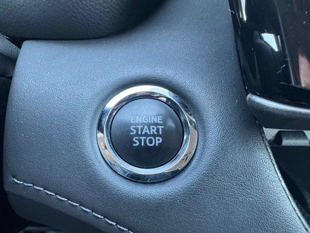 Used 2023 Toyota Highlander XLE FWD image 33