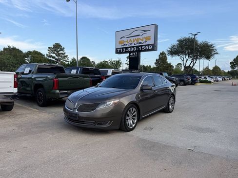 Used 2016 Lincoln MKS FWD image 42