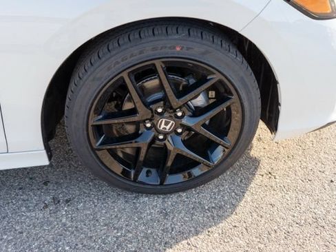 Used 2024 Honda Civic Sport image 9