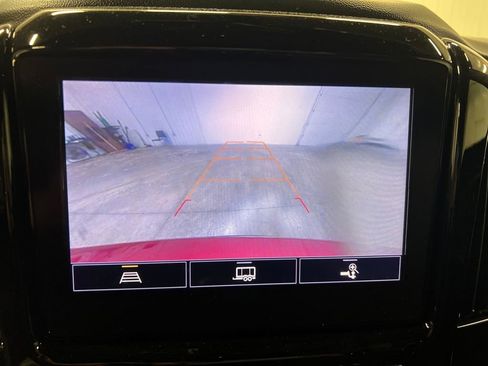 Used 2023 Chevrolet Traverse LT image 26