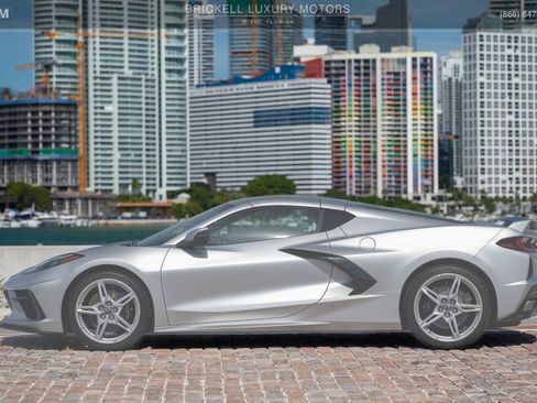 Used 2020 Chevrolet Corvette Stingray w/ Z51 Performance Package image 4