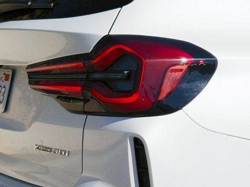 Used 2022 BMW X3 xDrive30i w/ M Sport Package 2 image 7