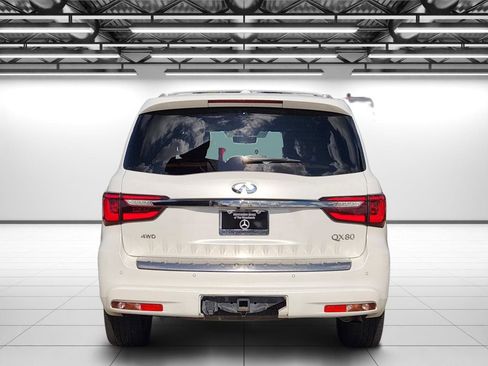 Used 2024 INFINITI QX80 Sensory AWD/4WD image 8