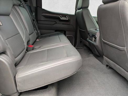 Used 2023 GMC Sierra 1500 SLT image 26