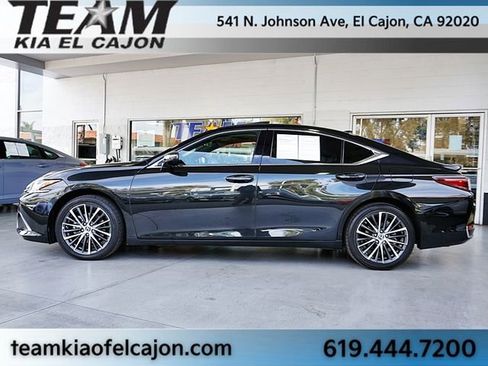 Used 2023 Lexus ES 300h w/ Premium Package image 6