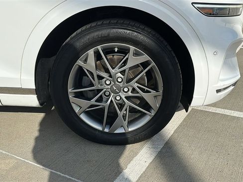 Used 2022 Genesis GV70 2.5T w/ Advanced Package image 16