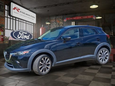 Used 2019 MAZDA CX-3 Touring FWD image 1