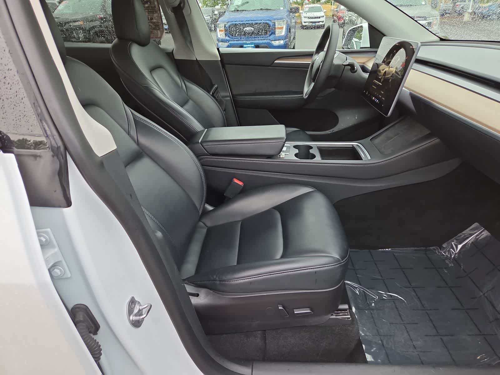 Used 2022 Tesla Model Y Long Range AWD/4WD image 22